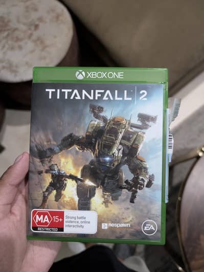 Titanfall 2 - Xbox game - Just used one month, like new