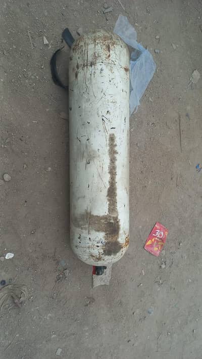 CNG cylinder with complete big kit