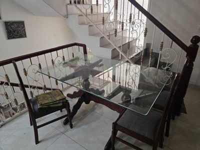 dinning table with six chairs