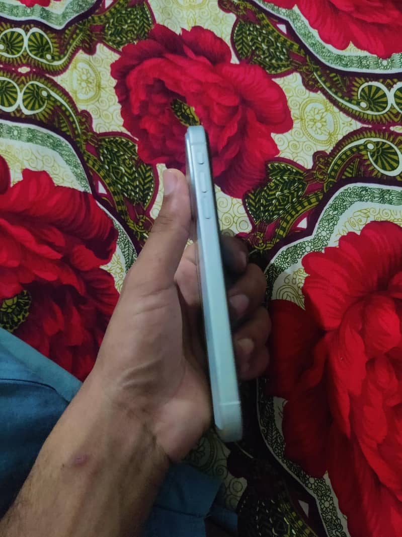 iphone xr 4