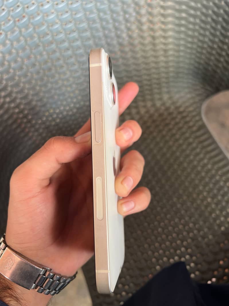 Apple iPhone 14 3