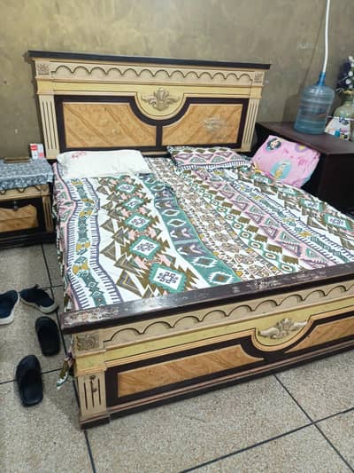 Bed with side Tables