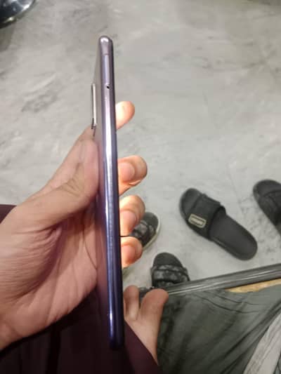 Vivo V20