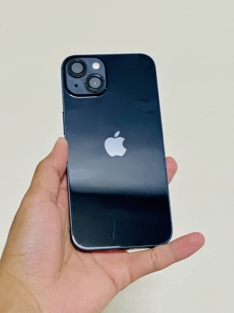 Apple iPhone 13 4