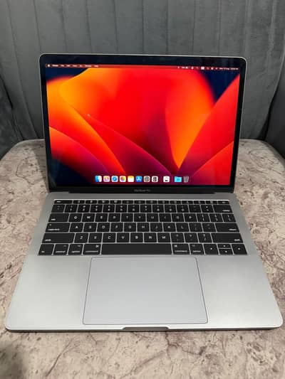 Apple MacBook Pro 13-inch 2017