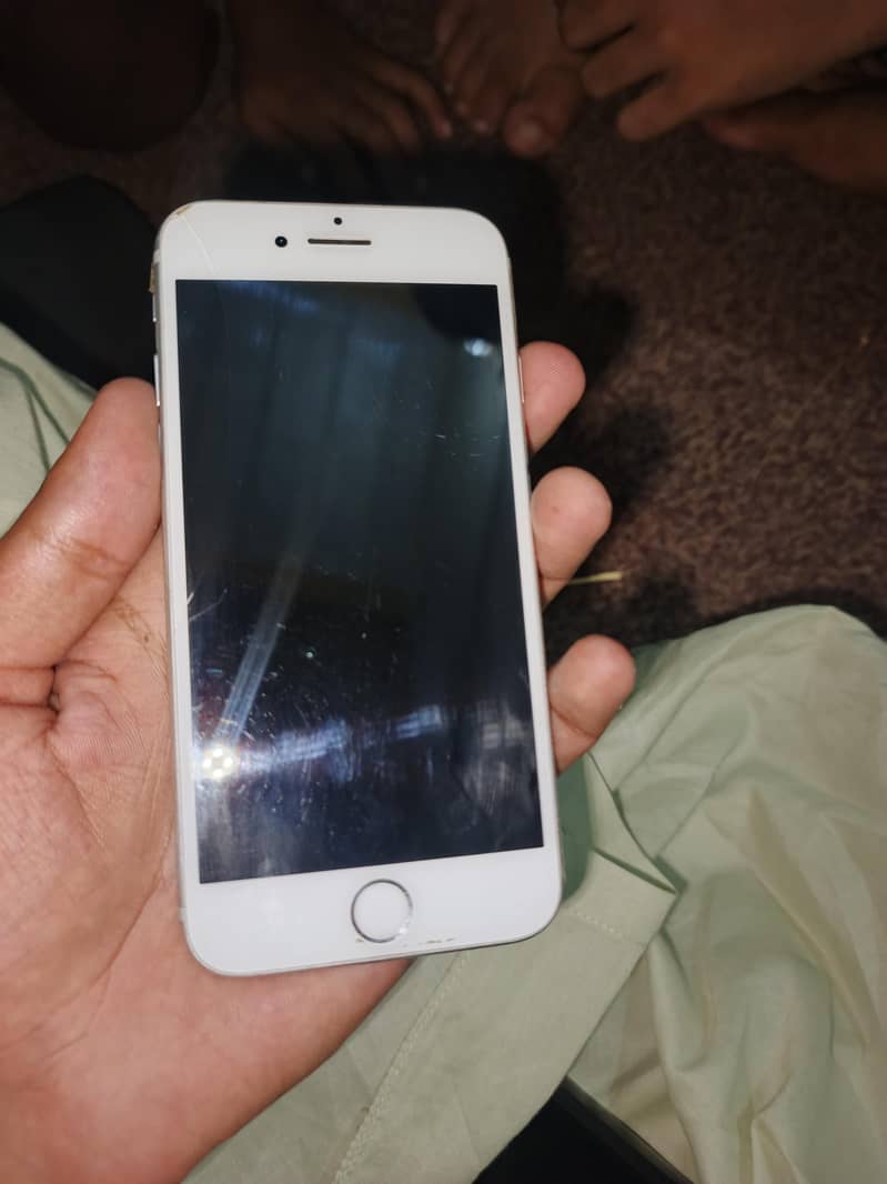Apple iPhone 7 7