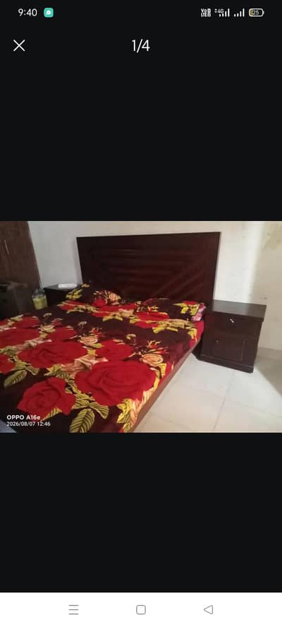 bed with matress
