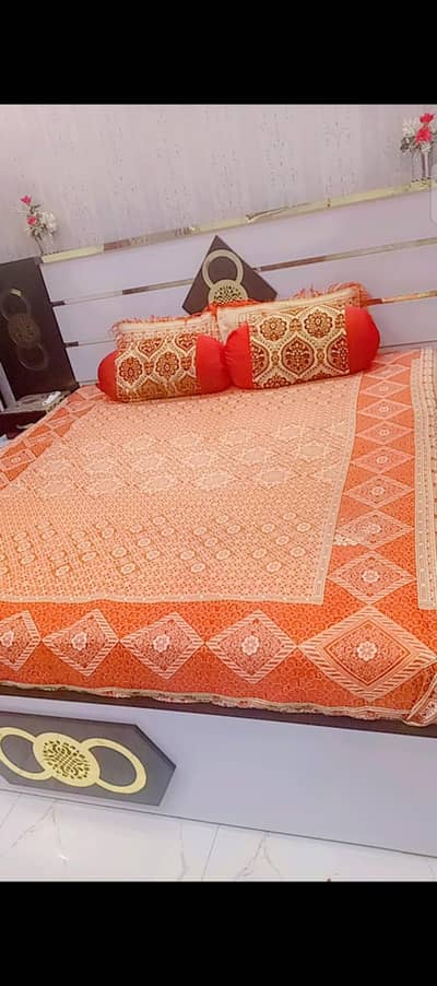 Double bed set with 4 item. . . . 03162203113