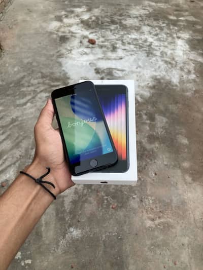 Apple iPhone SE