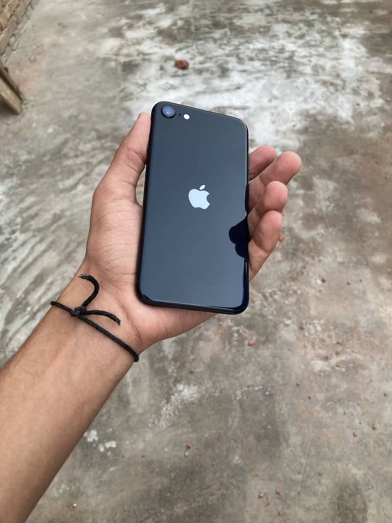 Apple iPhone SE 3