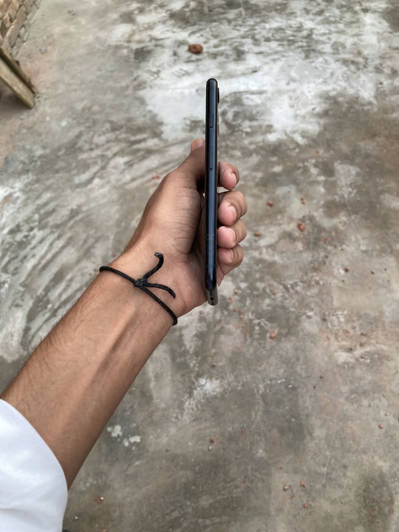 Apple iPhone SE 6