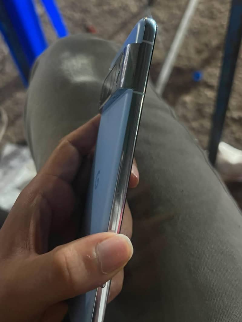 Google Pixel 8 Pro 2