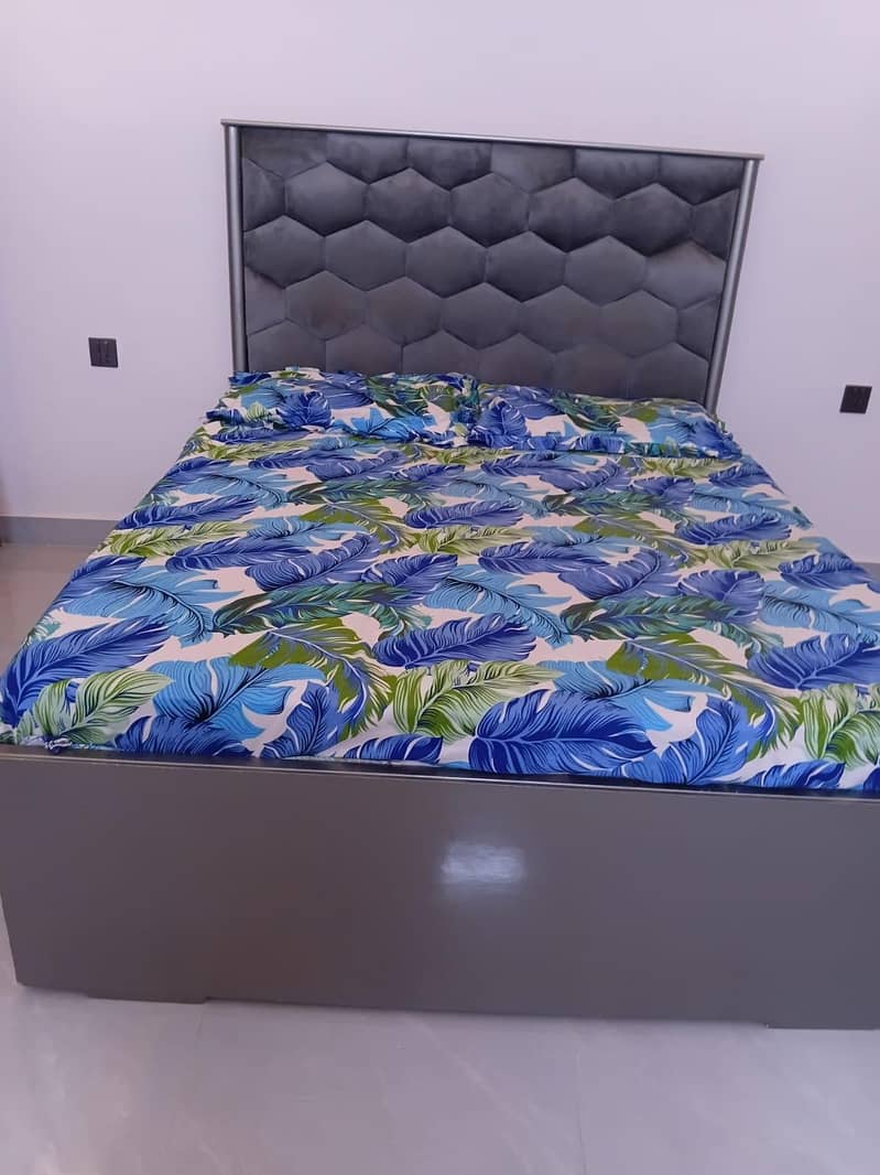 bed without mattress 1