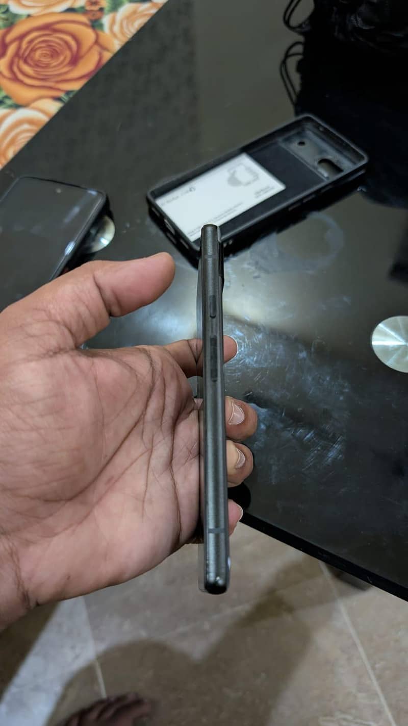 Google Pixel 6a 5