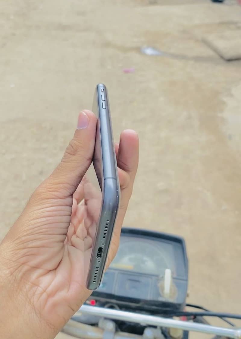 Apple iPhone 11 2