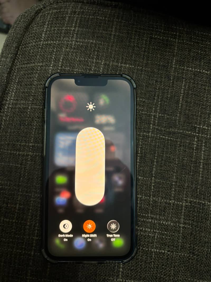Apple iPhone 13 2
