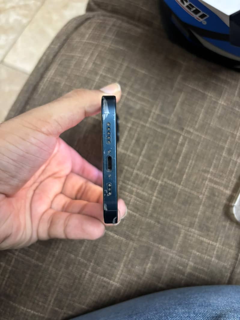 Apple iPhone 13 9