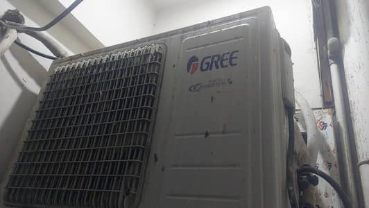 1 ton GREE inverter AC in excellent condition UAE IMPORT