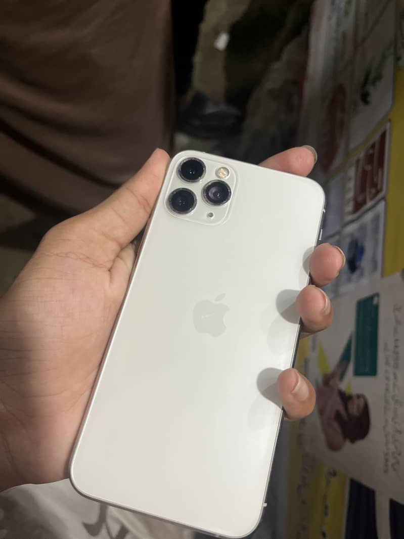 Apple iPhone 11 Pro 6