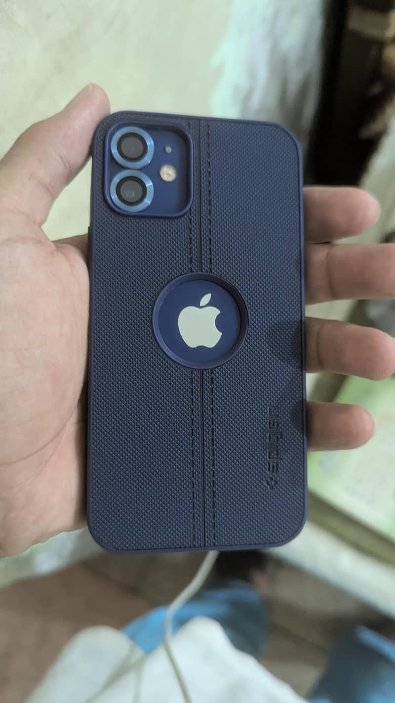 Apple iPhone 12 mini 0