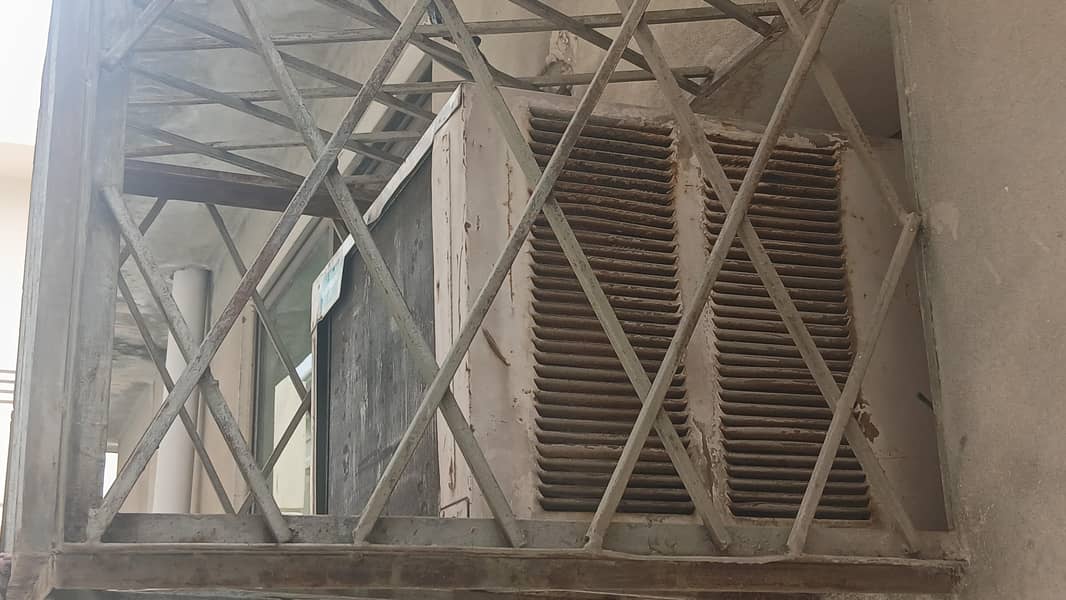 General window AC 1