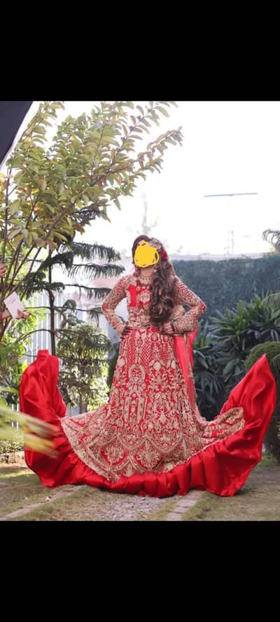 Bridal lehenga/ Barat lehenga/ Red lehenga