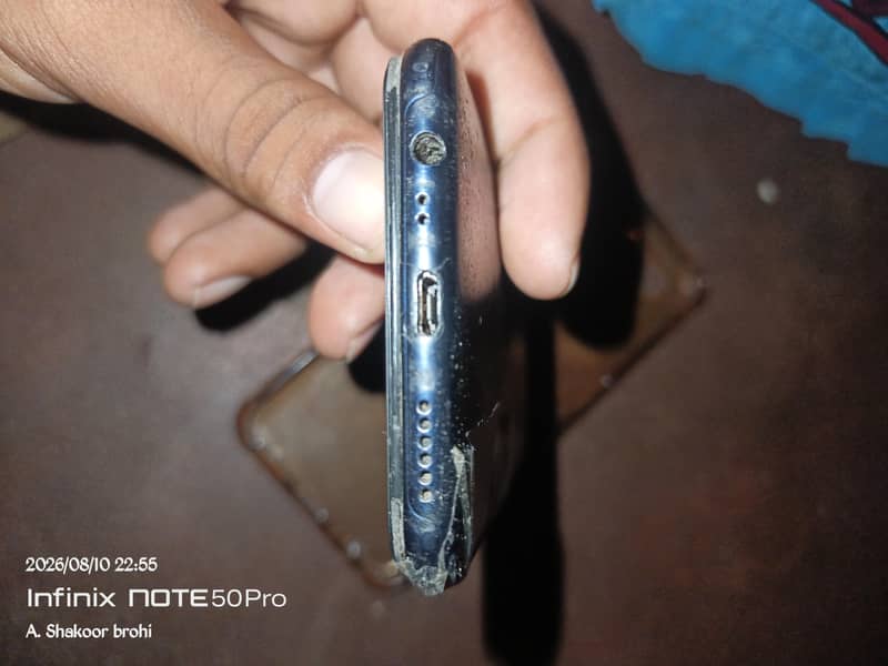 Realme C2 1