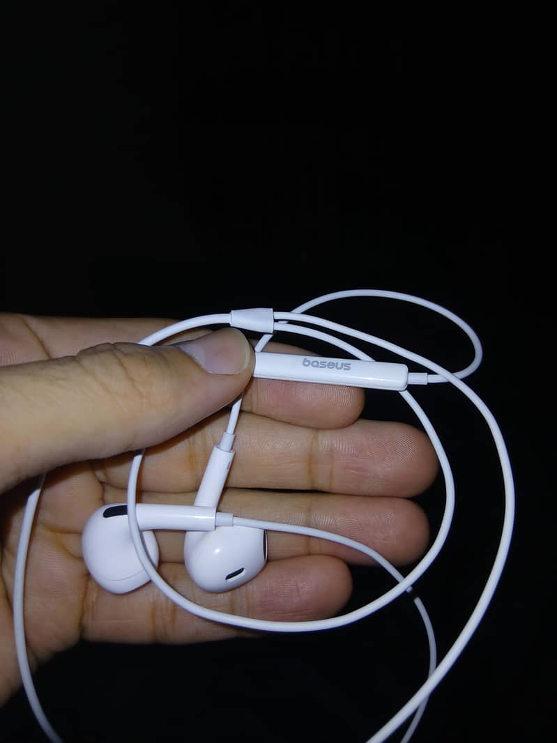 Baseus 1