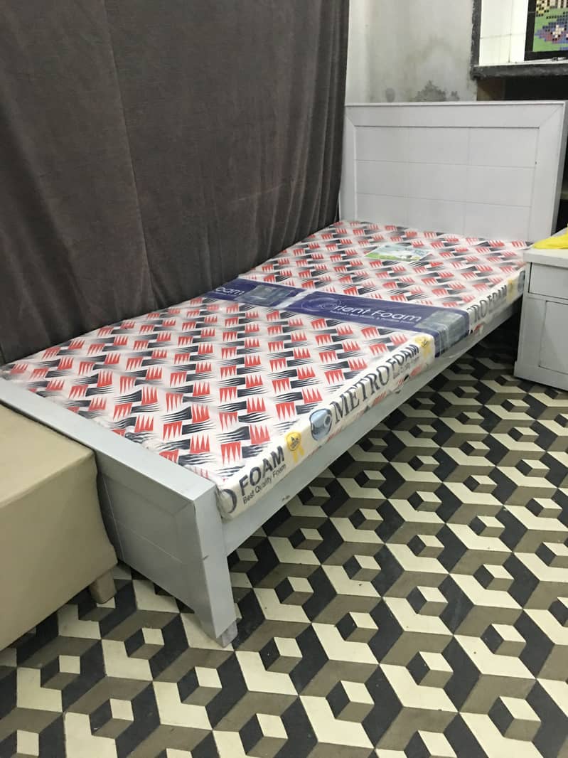 Single bed 2