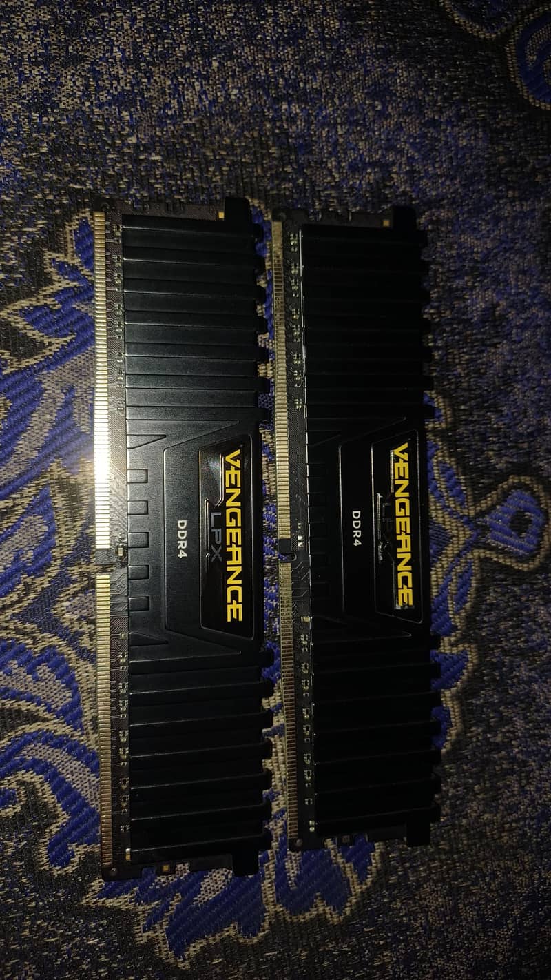 DDR 4 0