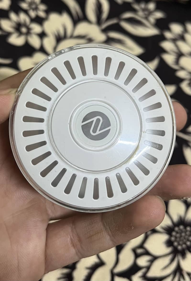 Zero earbuds 900 1