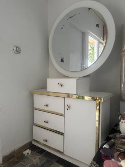 White Dressing Table with LED Light & Large Round Mirror
