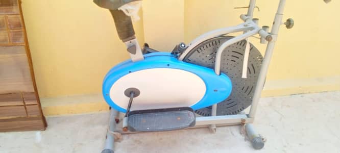 Elliptical cross trainer or orbital exercise machine
