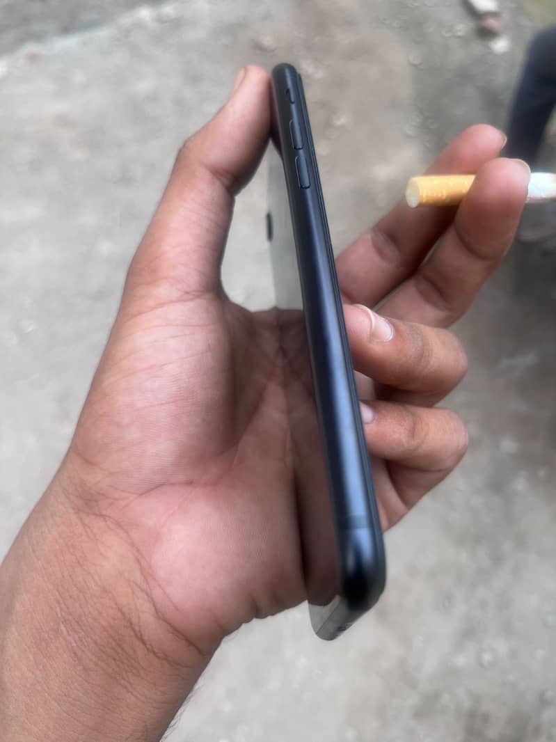 Apple iPhone SE 3