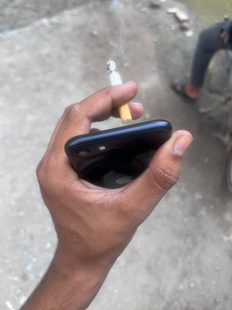 Apple iPhone SE 4
