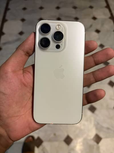 Apple iPhone 15 Pro