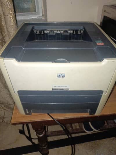 HP laser Jet 1520 Printer