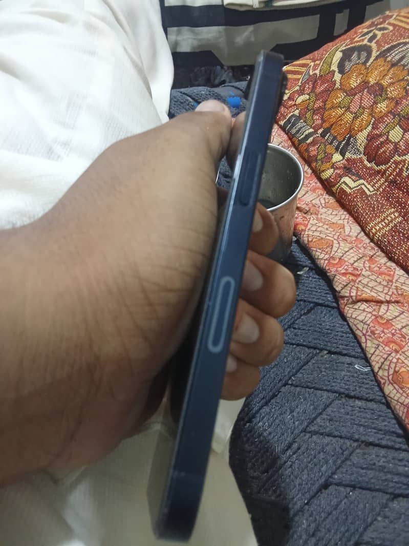 Apple iPhone 13 3
