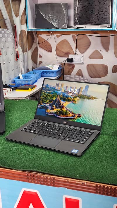 Dell 13 xps core i5 7th generation 8gb ram 256gb ssd laptop