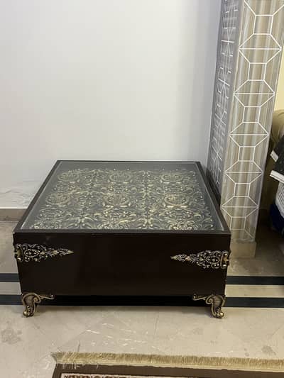 Central table