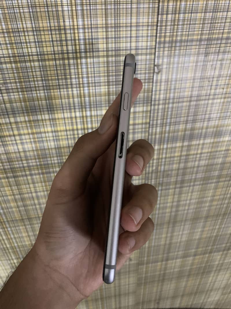 Apple iPhone 6 2