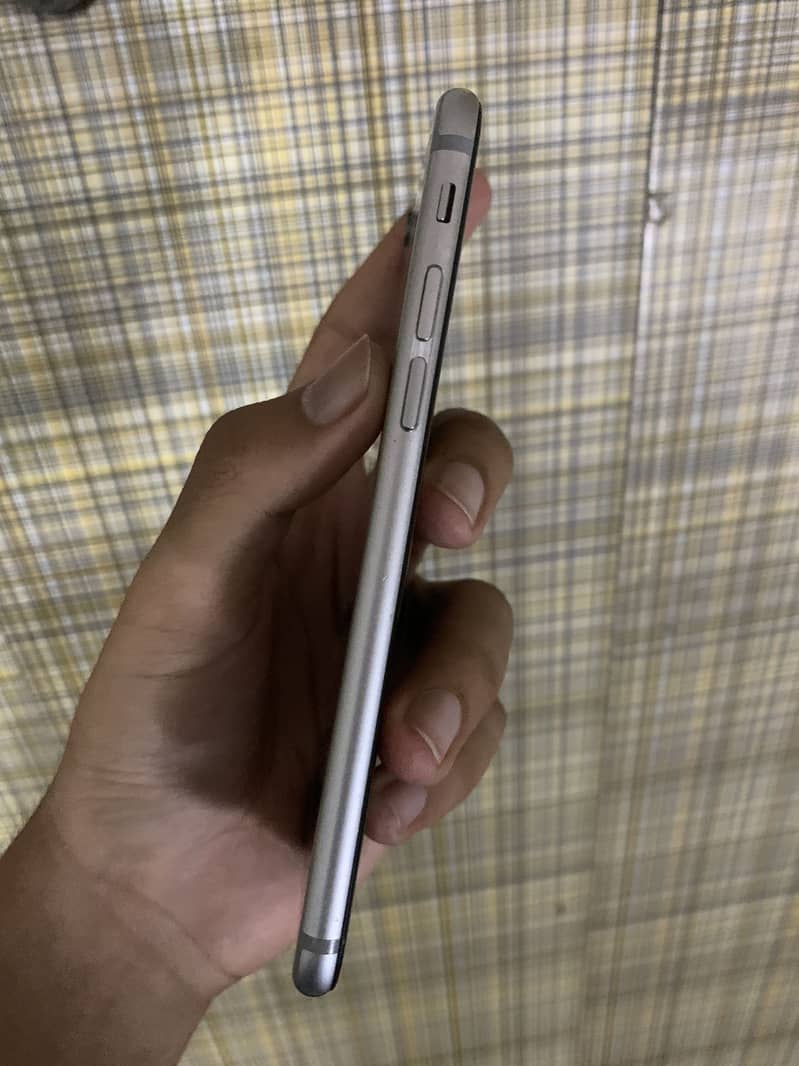 Apple iPhone 6 4