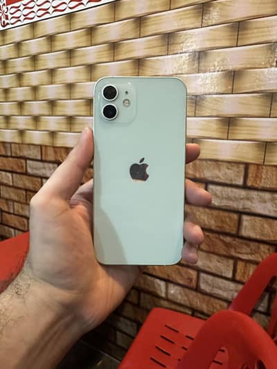 Apple iPhone 12