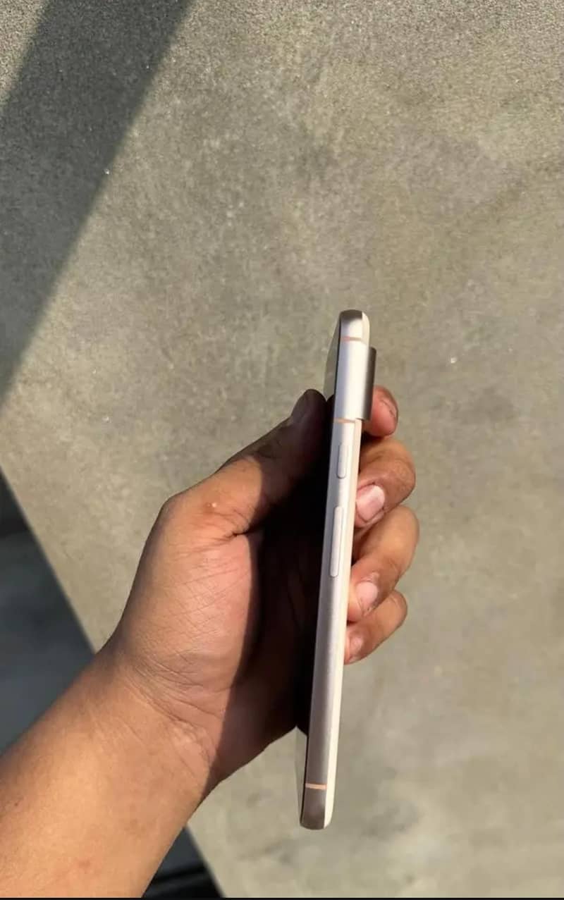 Google Pixel 8 7