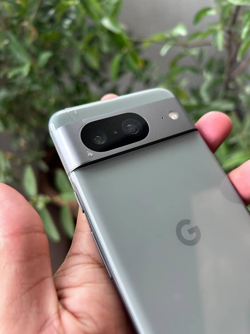 Google Pixel 8 7