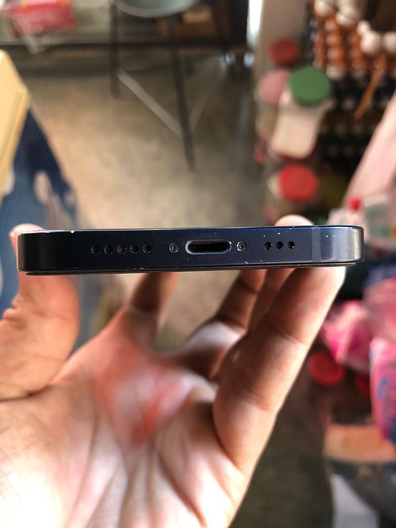 Apple iPhone 12 3