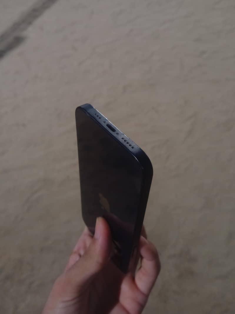 Apple iPhone 12 3