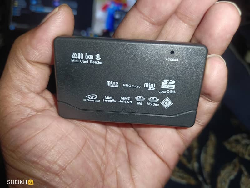 All-in-1 Memory Card Reader 4