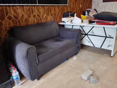 Brand new lush condition sofa set available