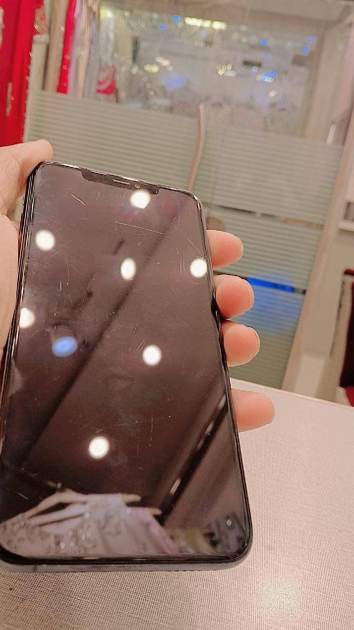 iPhone 11 pro max 2